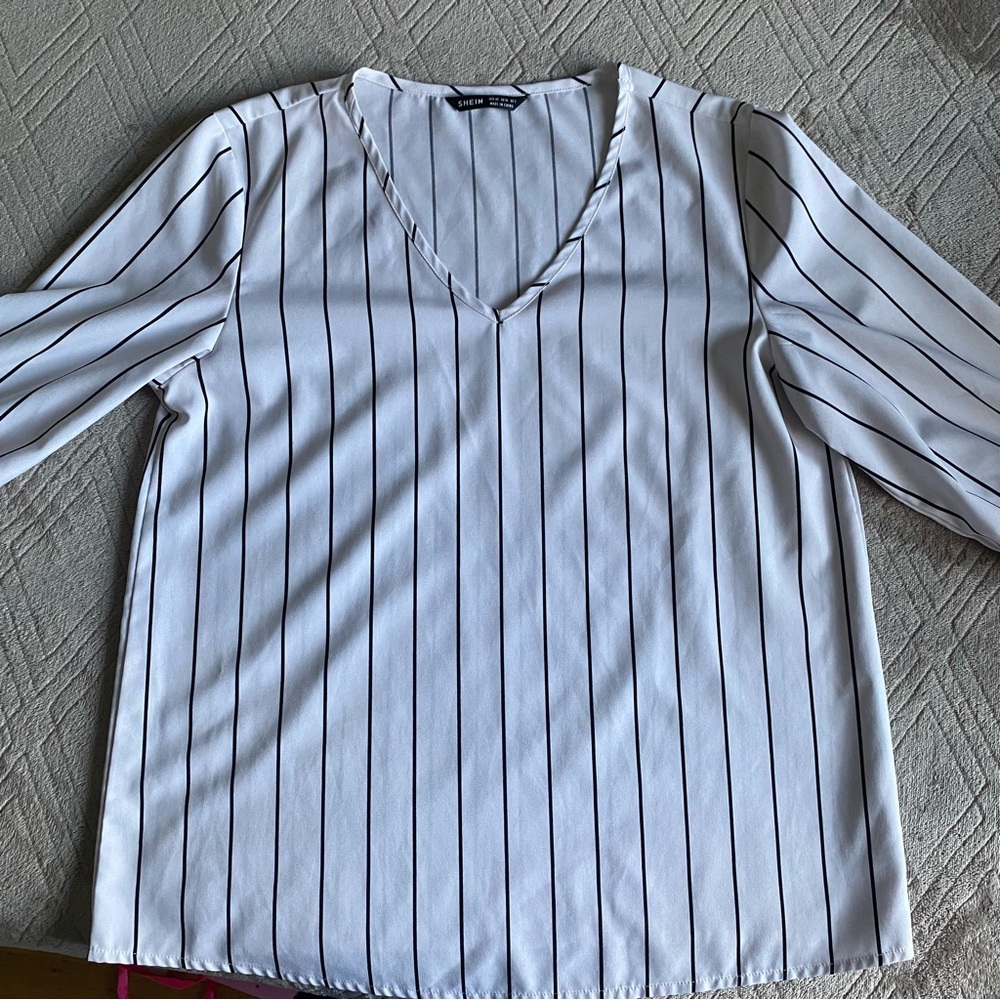 SHEIN V-neck Blouse size XS